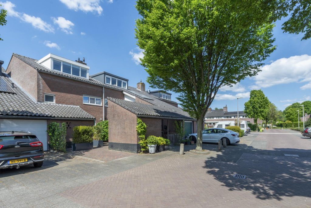 Bijenmeent 70
